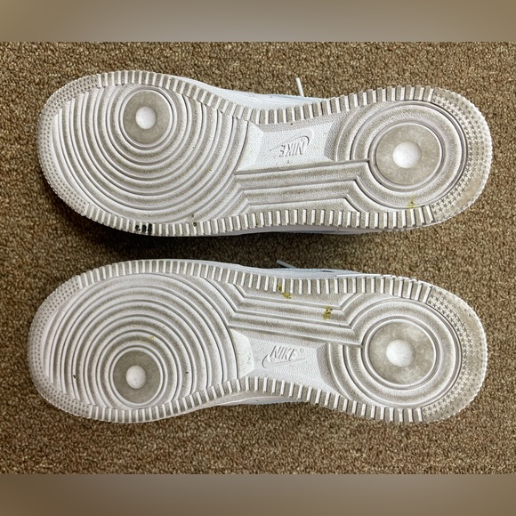 Nike Air Force 1 Like New - Picture 7 of 7
